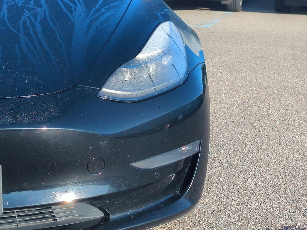Thumbnail: 2022 Tesla Model 3 - 21