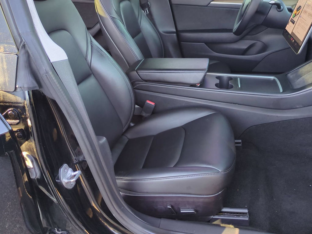 Thumbnail: 2022 Tesla Model 3 - 28