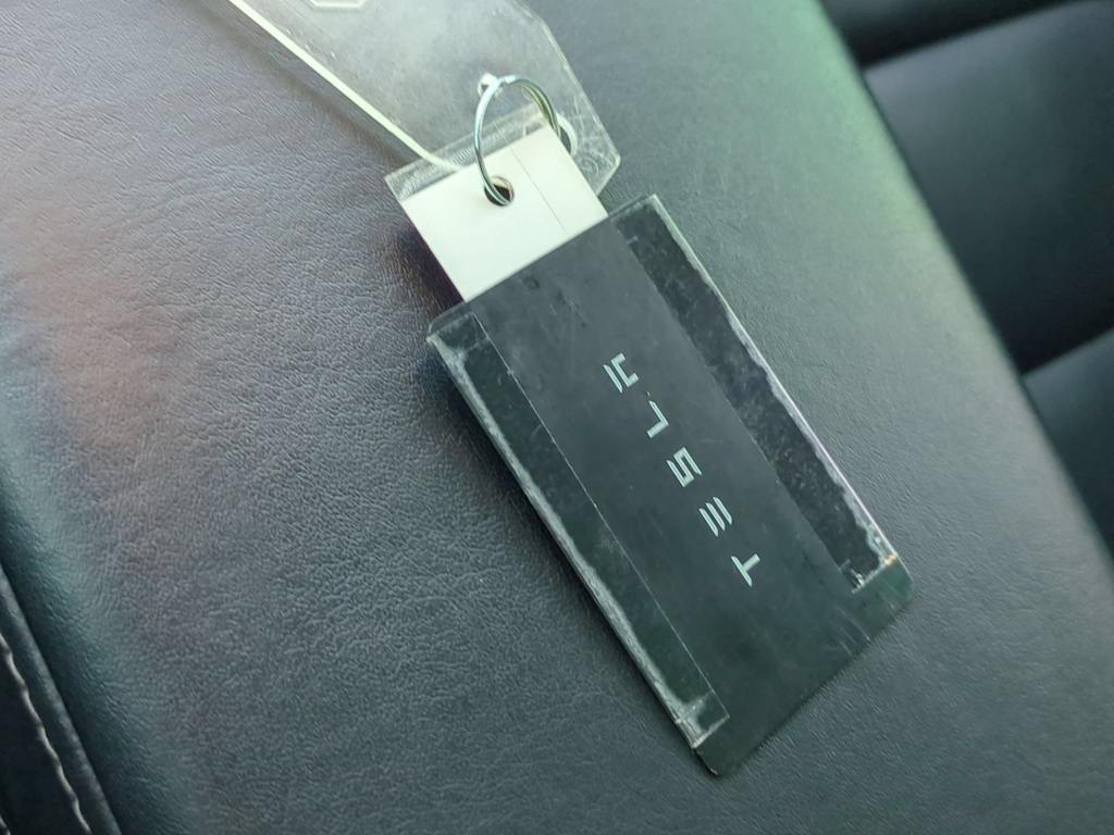 Thumbnail: 2022 Tesla Model 3 - 15