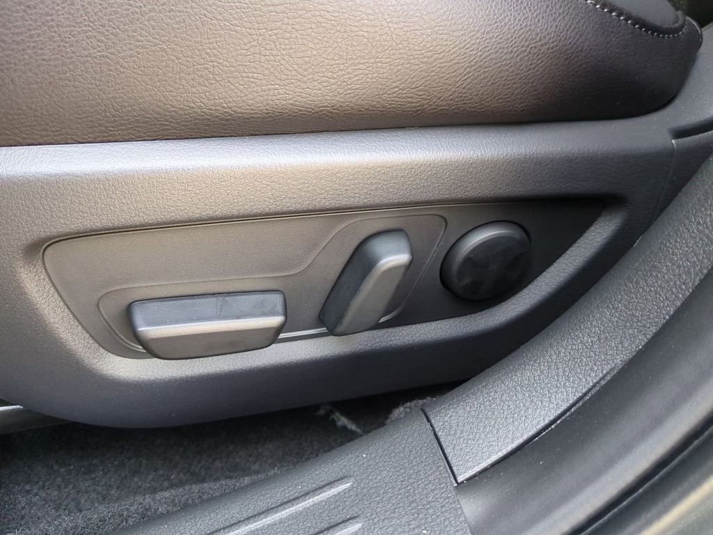 Thumbnail: 2025 Mazda CX-50 - 22