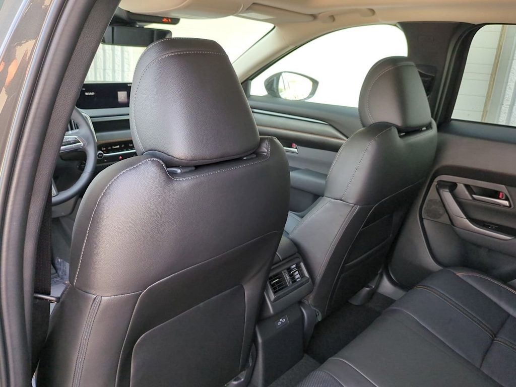 Thumbnail: 2025 Mazda CX-50 - 12