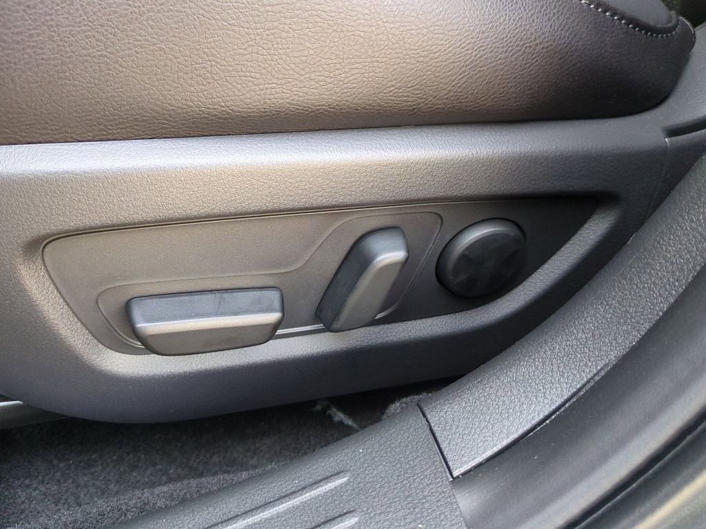 Thumbnail: 2025 Mazda CX-50 - 22