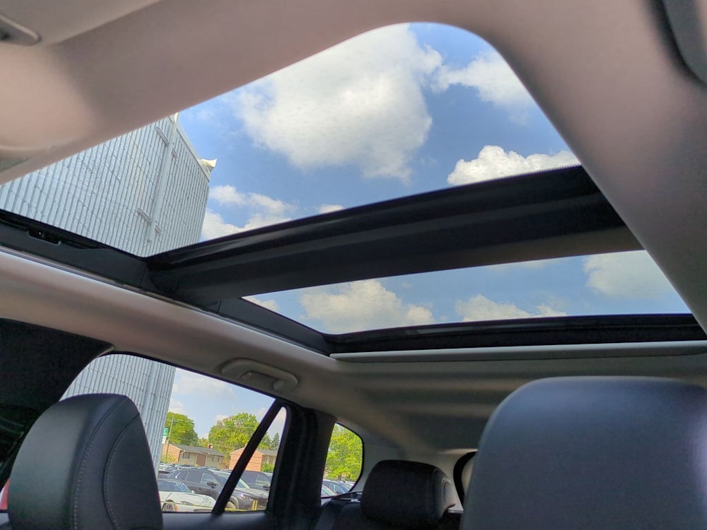 Thumbnail: 2025 Mazda CX-50 - 23