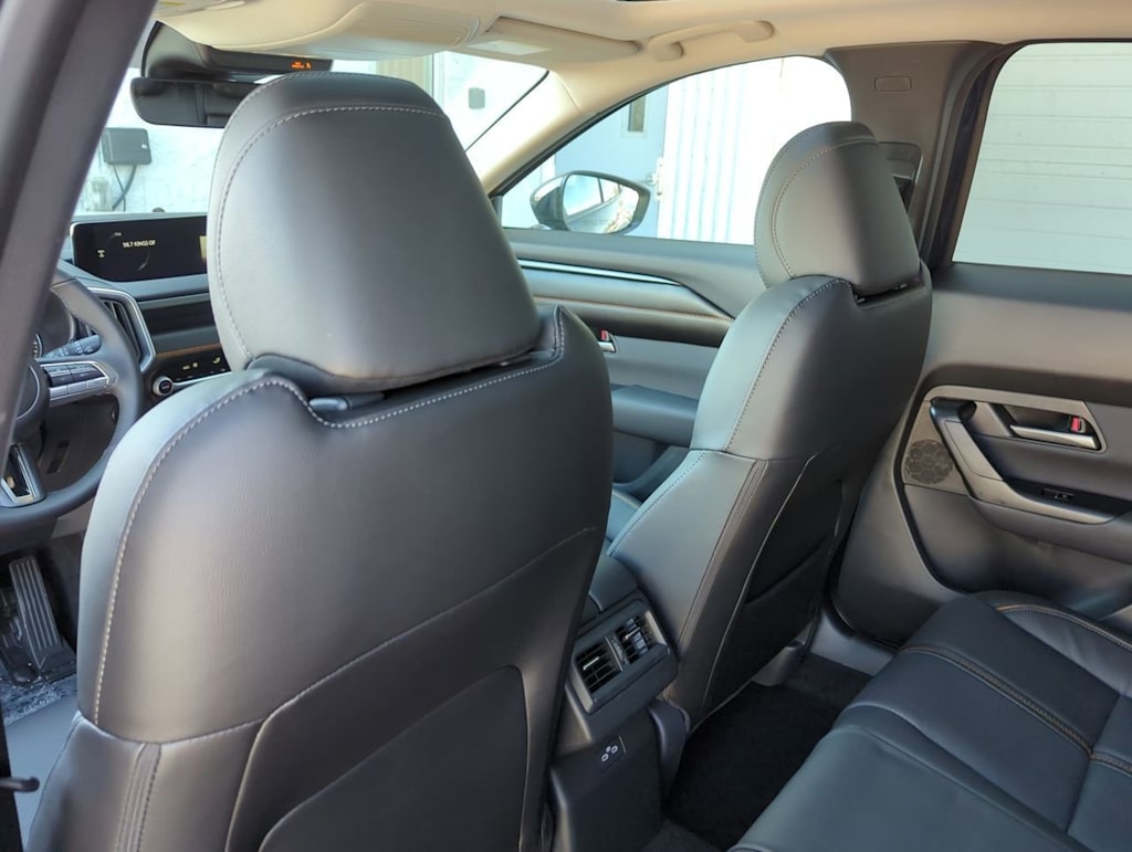 Thumbnail: 2025 Mazda CX-50 - 12