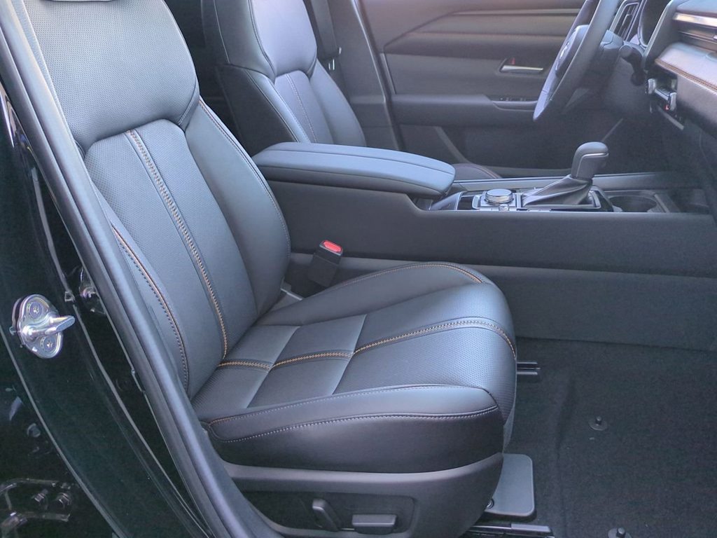 Thumbnail: 2025 Mazda CX-50 - 11