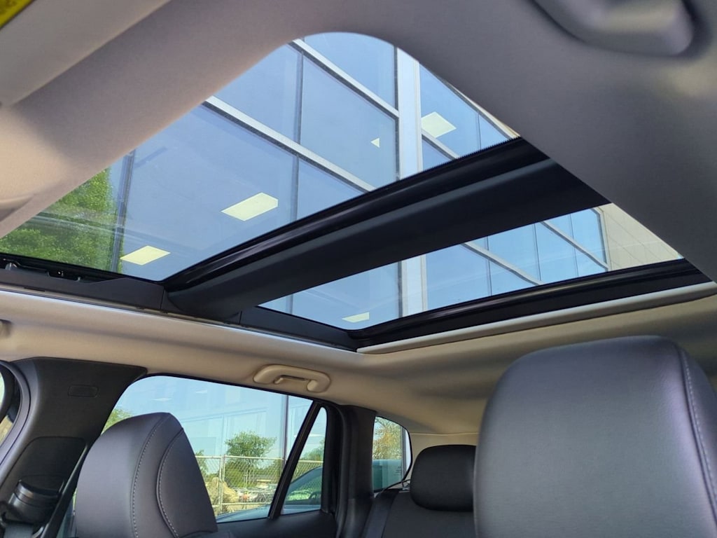 Thumbnail: 2025 Mazda CX-50 - 24