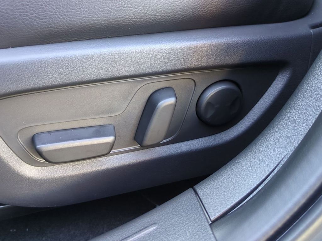 Thumbnail: 2026 Mazda CX-50 - 23