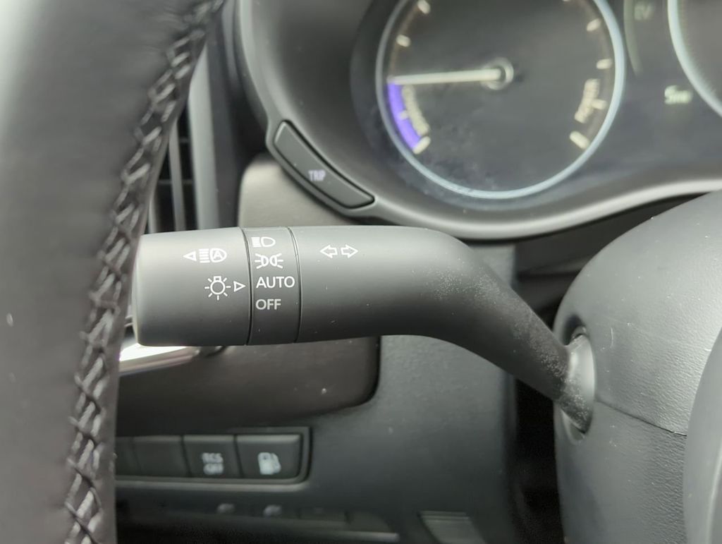 Thumbnail: 2025 Mazda CX-50 - 31