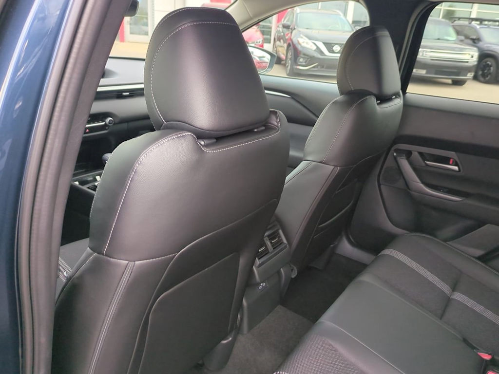 Thumbnail: 2025 Mazda CX-50 - 12