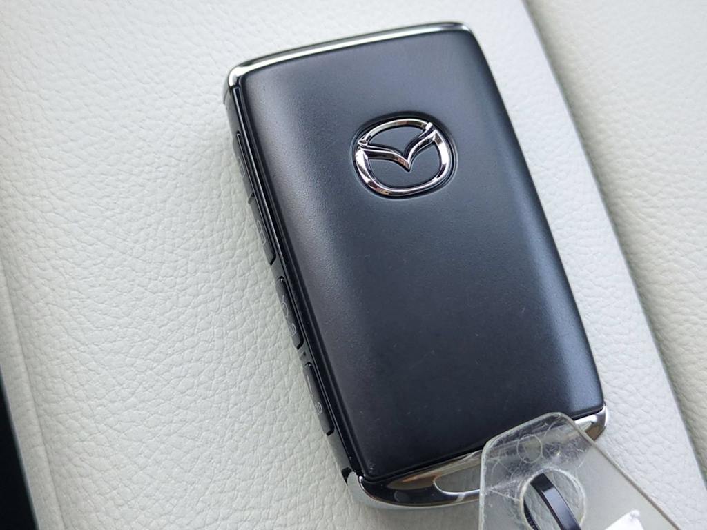 Thumbnail: 2026 Mazda CX-50 - 35