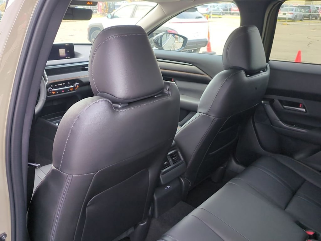 Thumbnail: 2026 Mazda CX-50 - 11