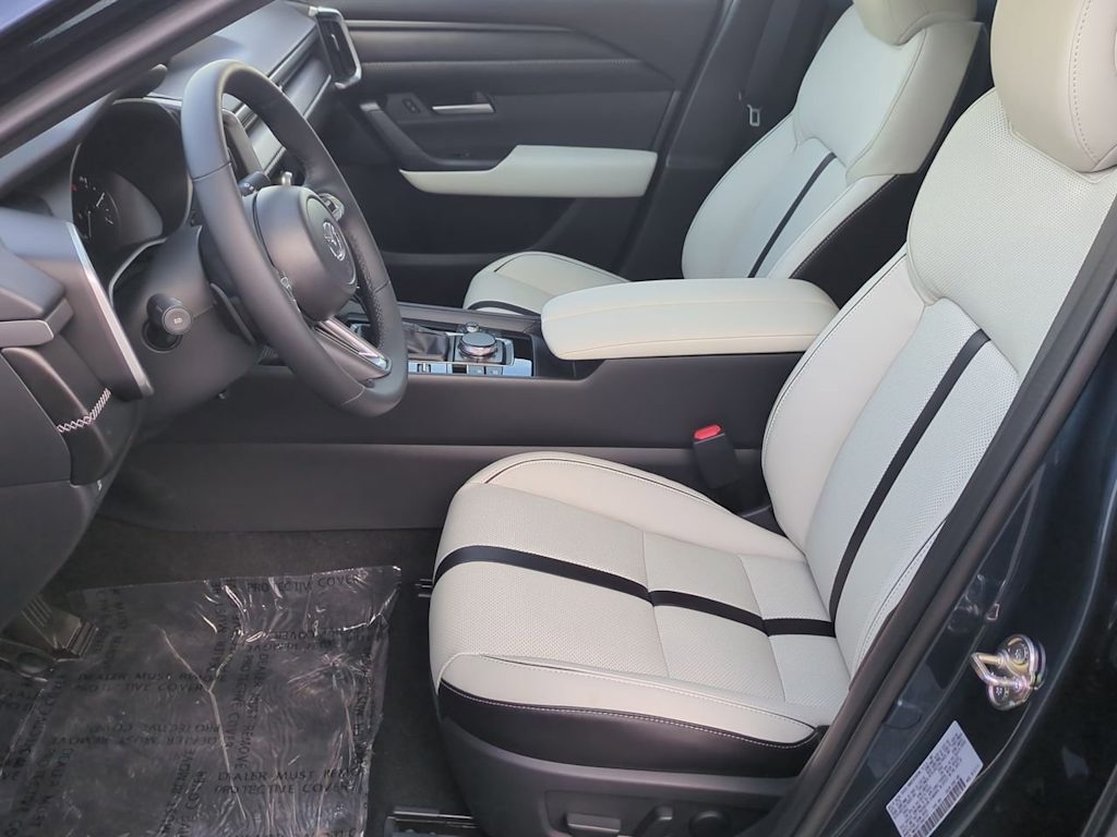 Thumbnail: 2026 Mazda CX-50 - 10