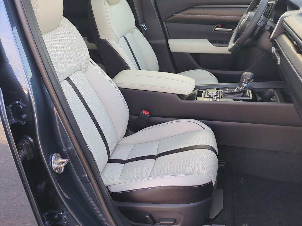 Thumbnail: 2026 Mazda CX-50 - 11