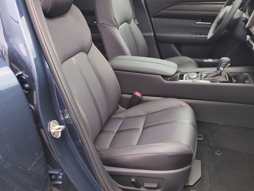 Thumbnail: 2026 Mazda CX-50 - 10