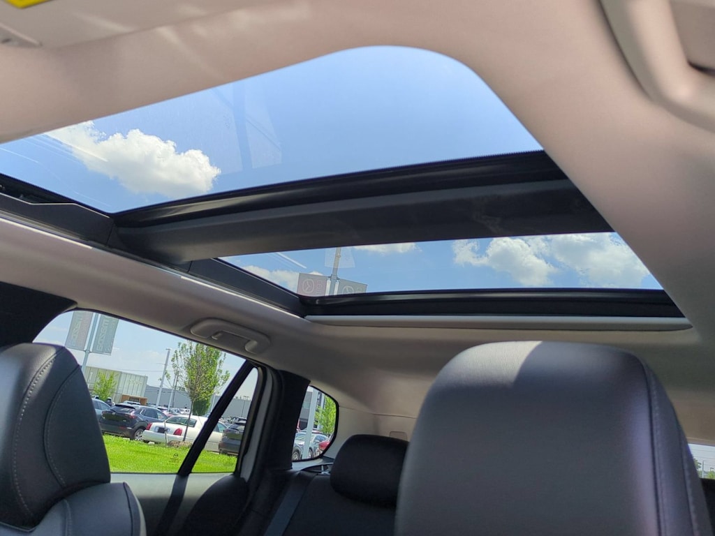 Thumbnail: 2026 Mazda CX-50 - 25