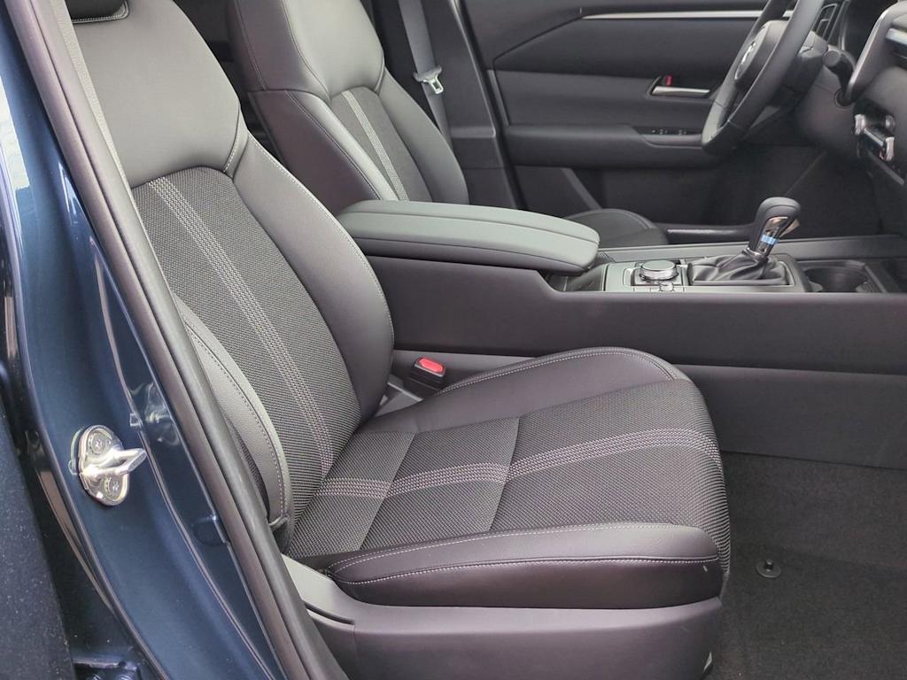 Thumbnail: 2025 Mazda CX-50 - 12