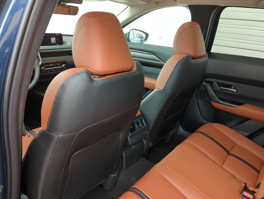 Thumbnail: 2025 Mazda CX-50 - 12