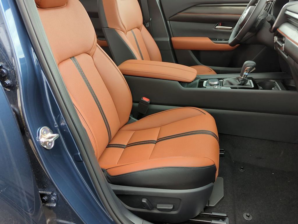 Thumbnail: 2025 Mazda CX-50 - 11