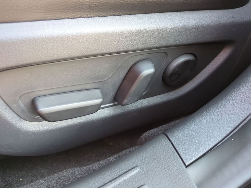 Thumbnail: 2025 Mazda CX-50 - 23