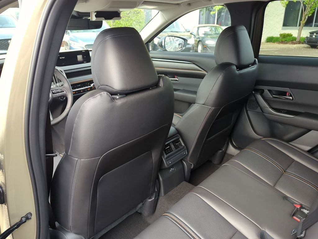 Thumbnail: 2025 Mazda CX-50 - 12