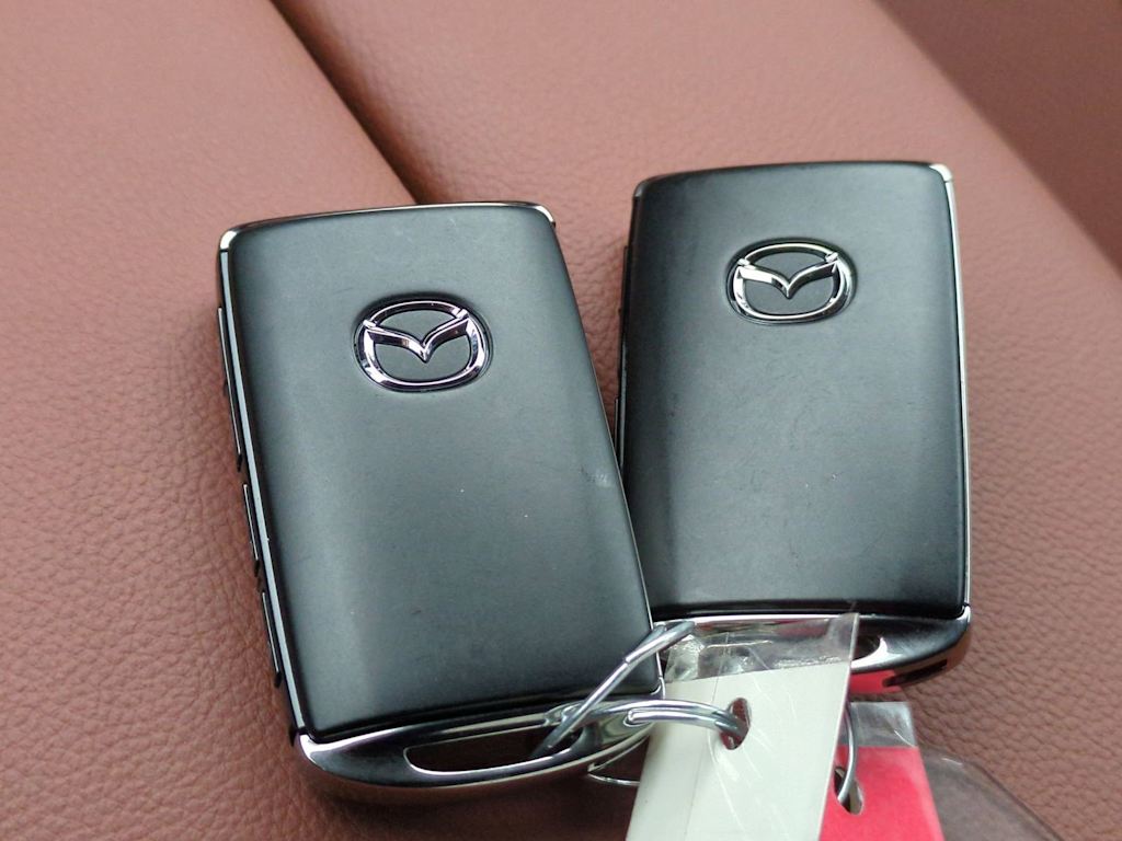 Thumbnail: 2025 Mazda CX-50 - 16