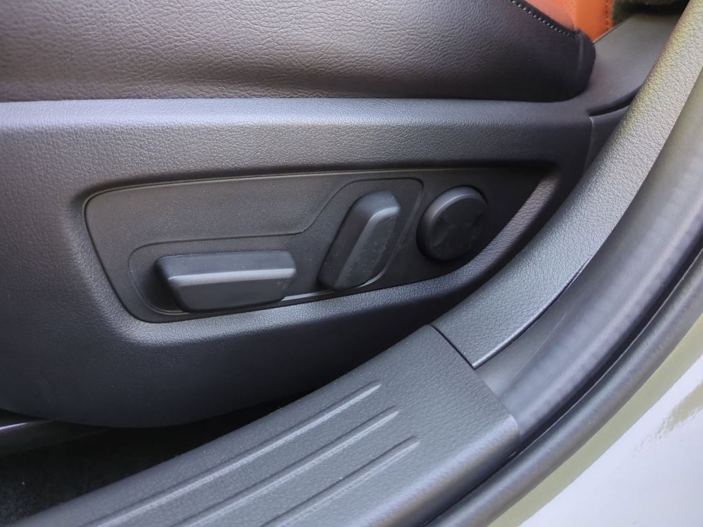 Thumbnail: 2025 Mazda CX-50 - 23