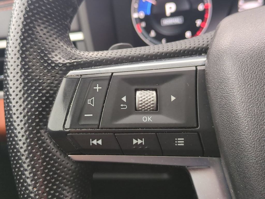 Thumbnail: 2022 Mitsubishi Outlander - 30