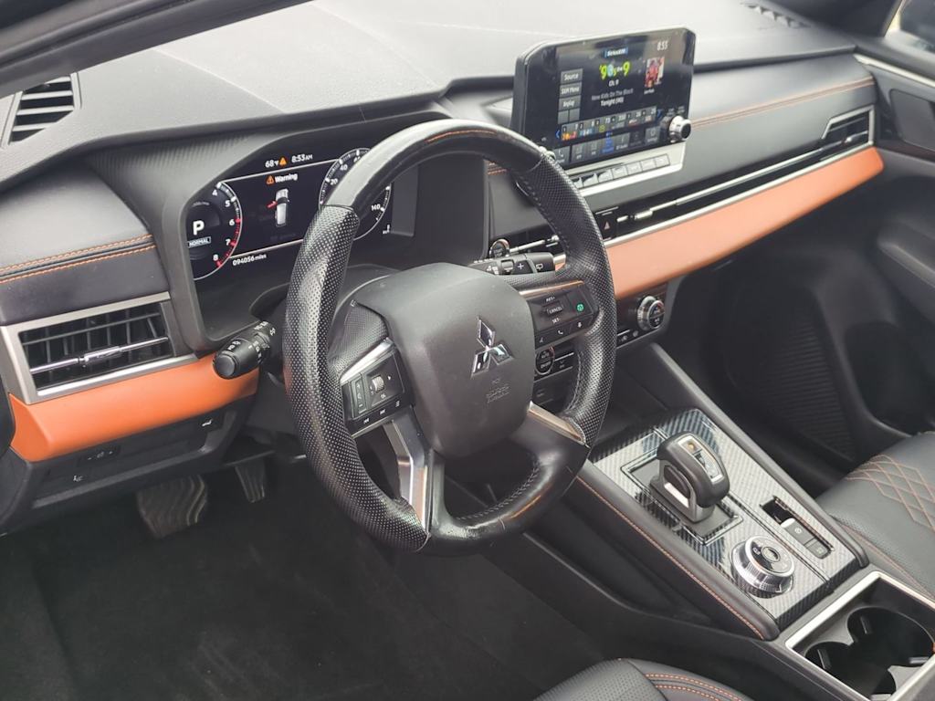 Thumbnail: 2022 Mitsubishi Outlander - 2
