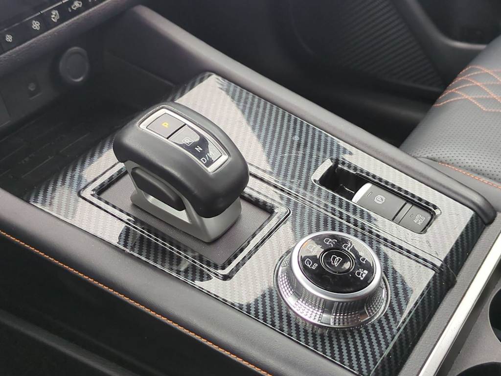 Thumbnail: 2022 Mitsubishi Outlander - 37