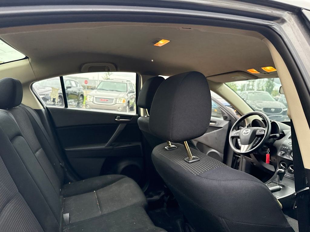 Thumbnail: 2012 Mazda Mazda3 - 22