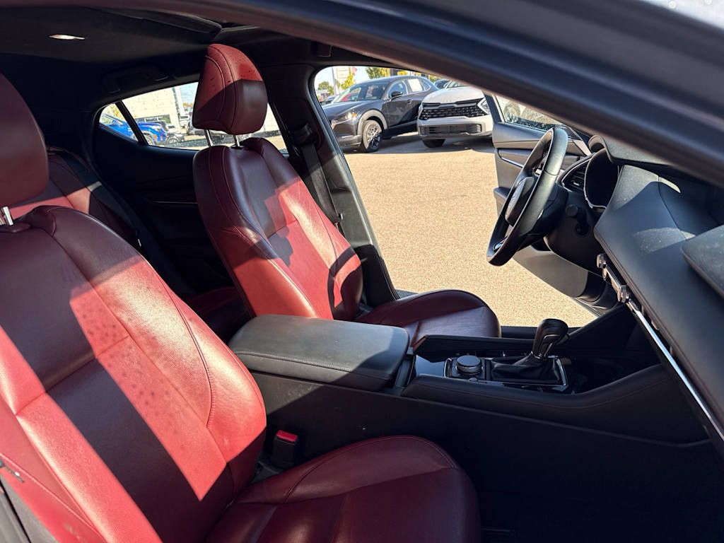 Thumbnail: 2023 Mazda Mazda3 - 11
