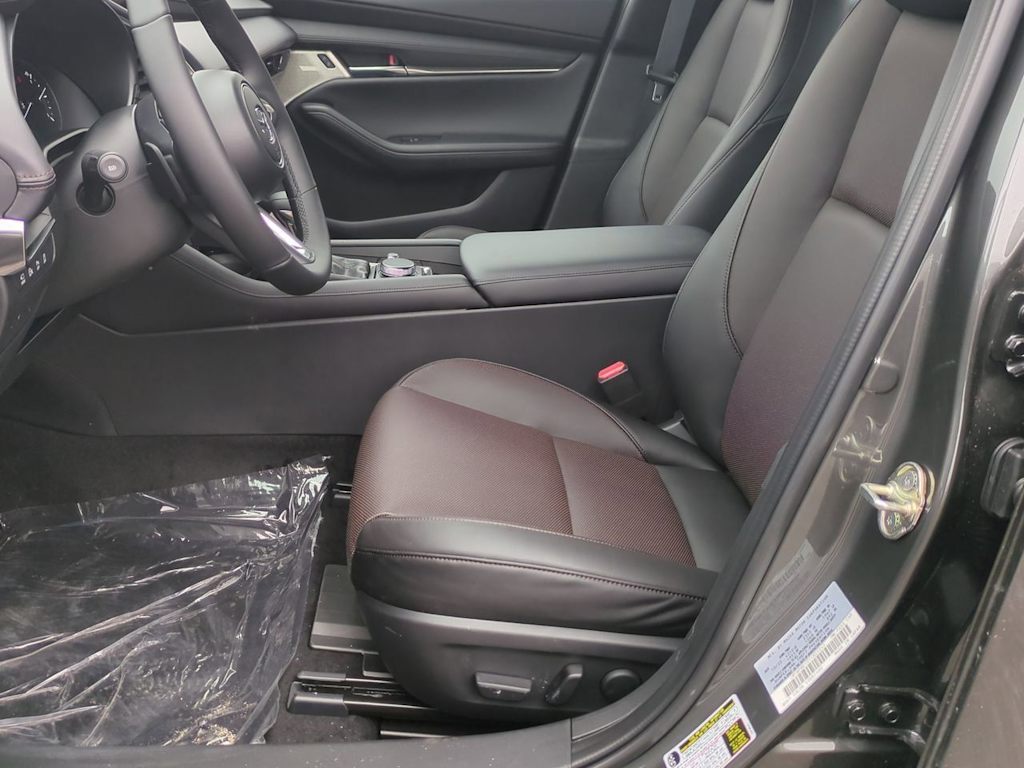 Thumbnail: 2026 Mazda Mazda3 - 9