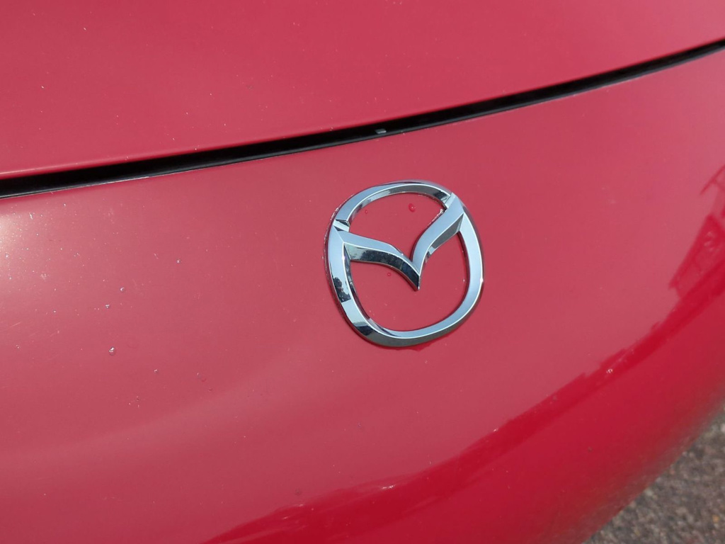 Thumbnail: 2001 Mazda MX-5 Miata - 6