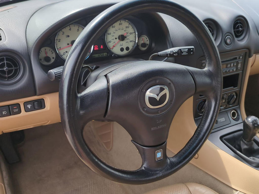 Thumbnail: 2001 Mazda MX-5 Miata - 9
