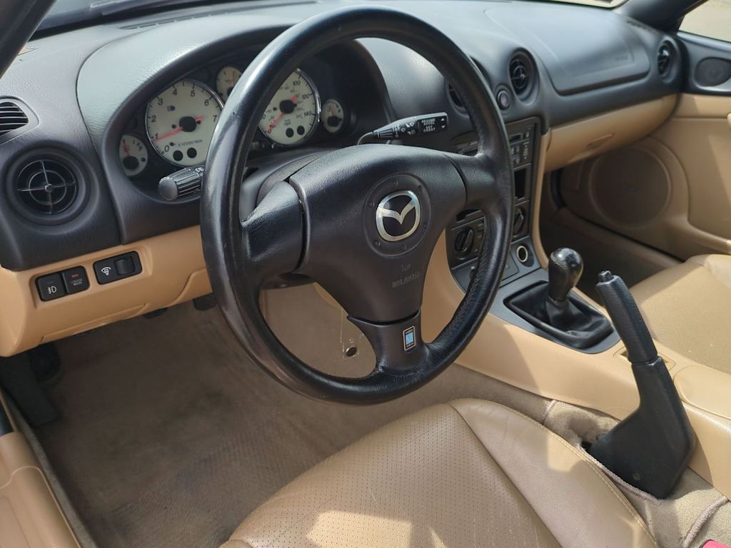 Thumbnail: 2001 Mazda MX-5 Miata - 2