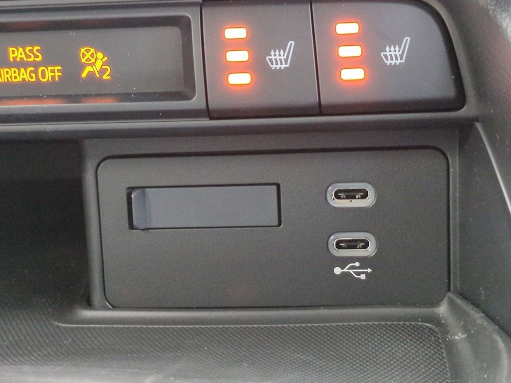 Thumbnail: 2025 Mazda MX-5 Miata - 13