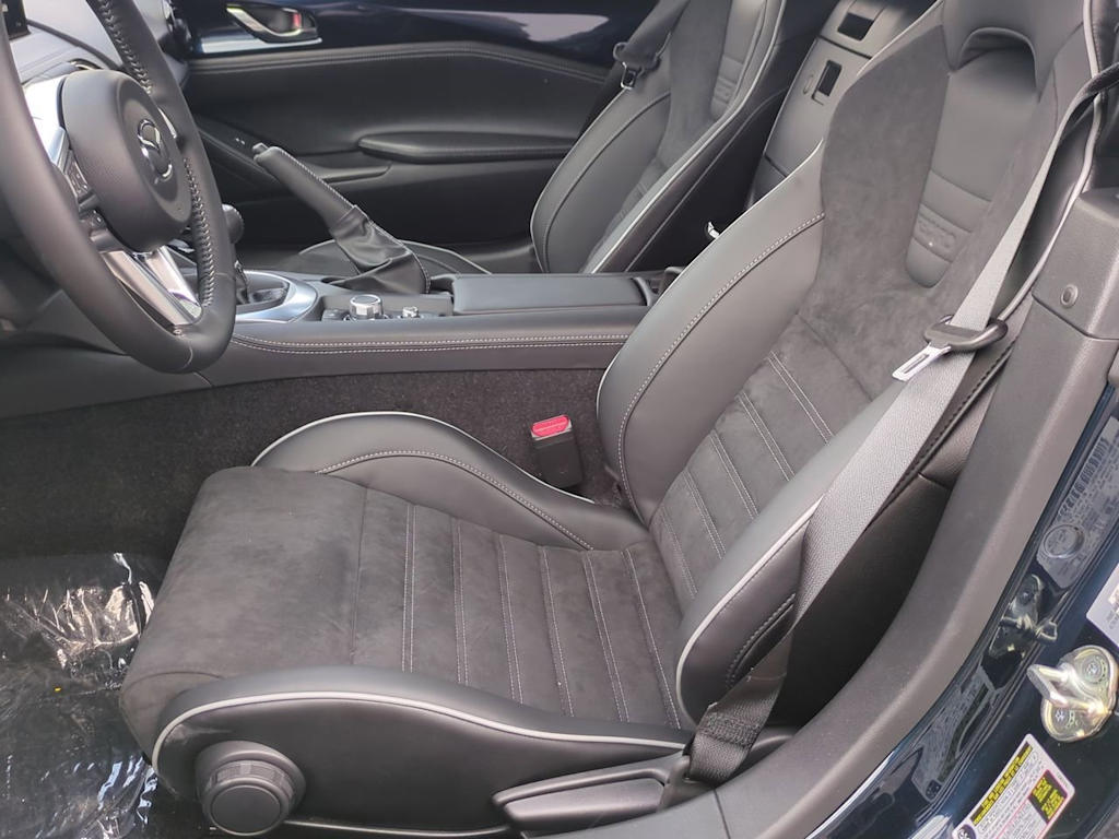 Thumbnail: 2025 Mazda MX-5 Miata - 9