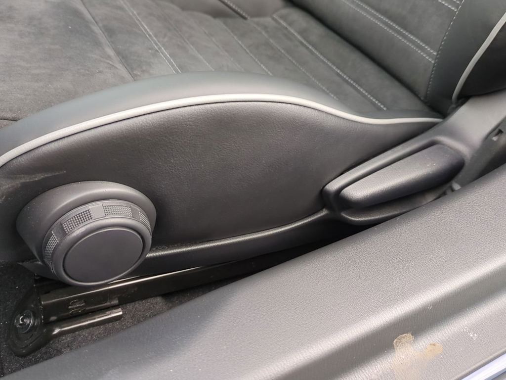 Thumbnail: 2025 Mazda MX-5 Miata - 23