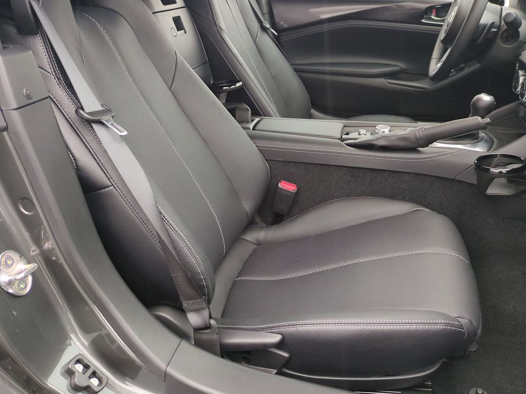 Thumbnail: 2025 Mazda MX-5 Miata - 11