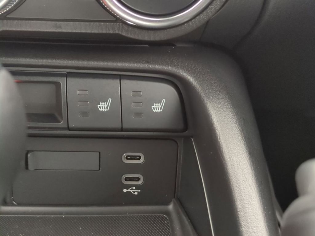 Thumbnail: 2025 Mazda MX-5 Miata - 13