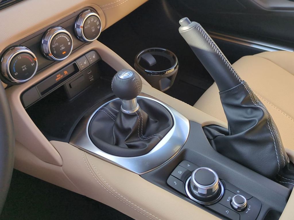 Thumbnail: 2025 Mazda MX-5 Miata - 30