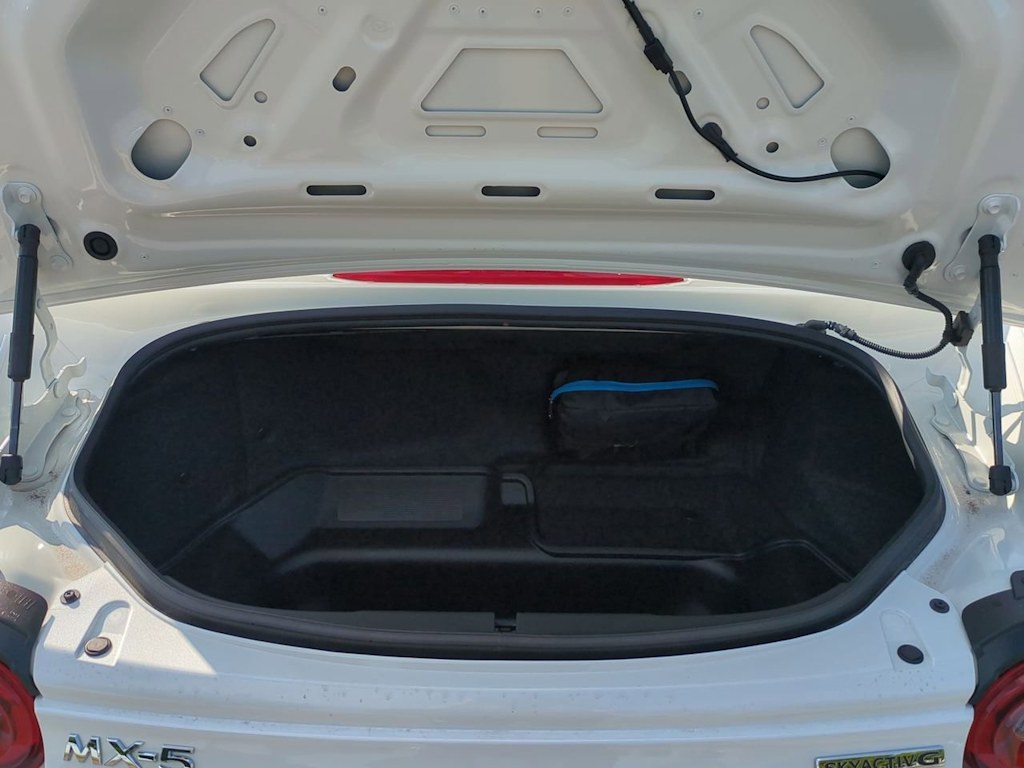 Thumbnail: 2025 Mazda MX-5 Miata - 15