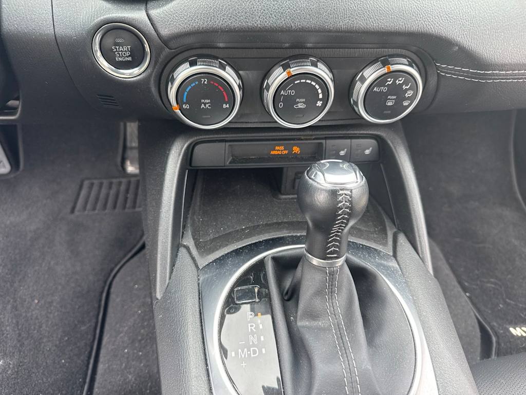 Thumbnail: 2023 Mazda MX-5 Miata - 9