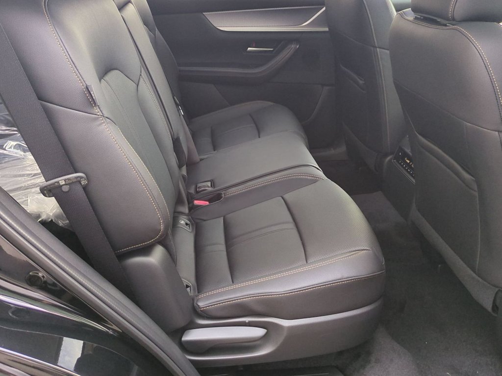 Thumbnail: 2026 Mazda CX-70 - 27