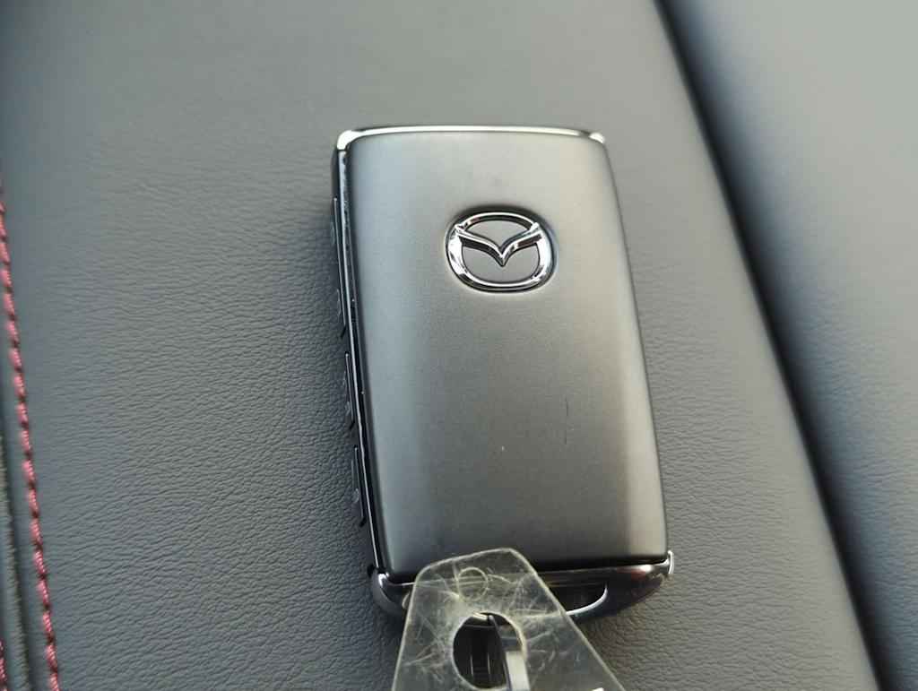 Thumbnail: 2025 Mazda CX-70 - 35