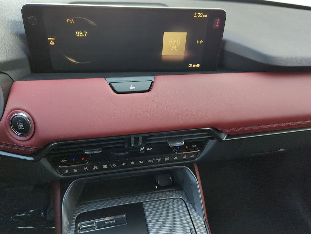 Thumbnail: 2025 Mazda CX-70 - 30