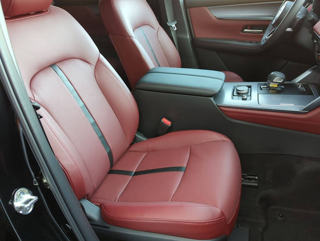 Thumbnail: 2025 Mazda CX-70 - 11