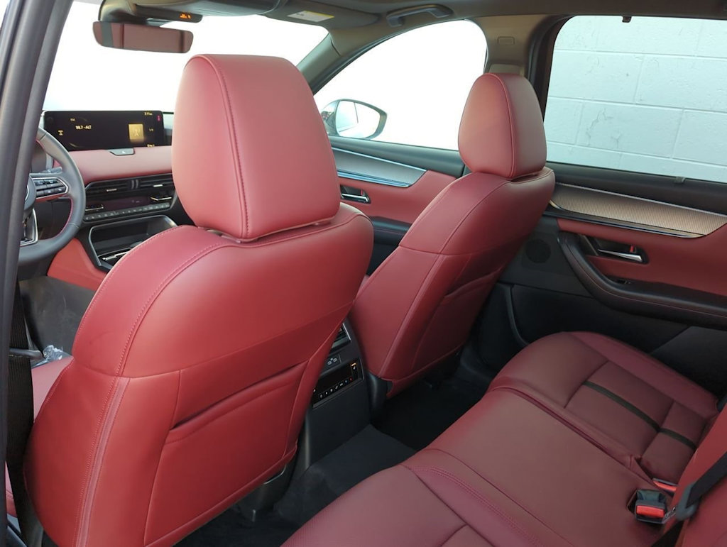 Thumbnail: 2025 Mazda CX-70 - 12