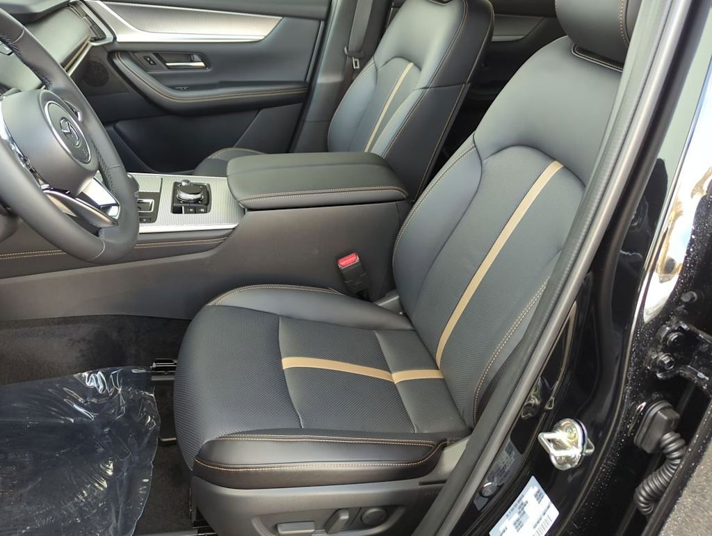 Thumbnail: 2025 Mazda CX-70 - 10