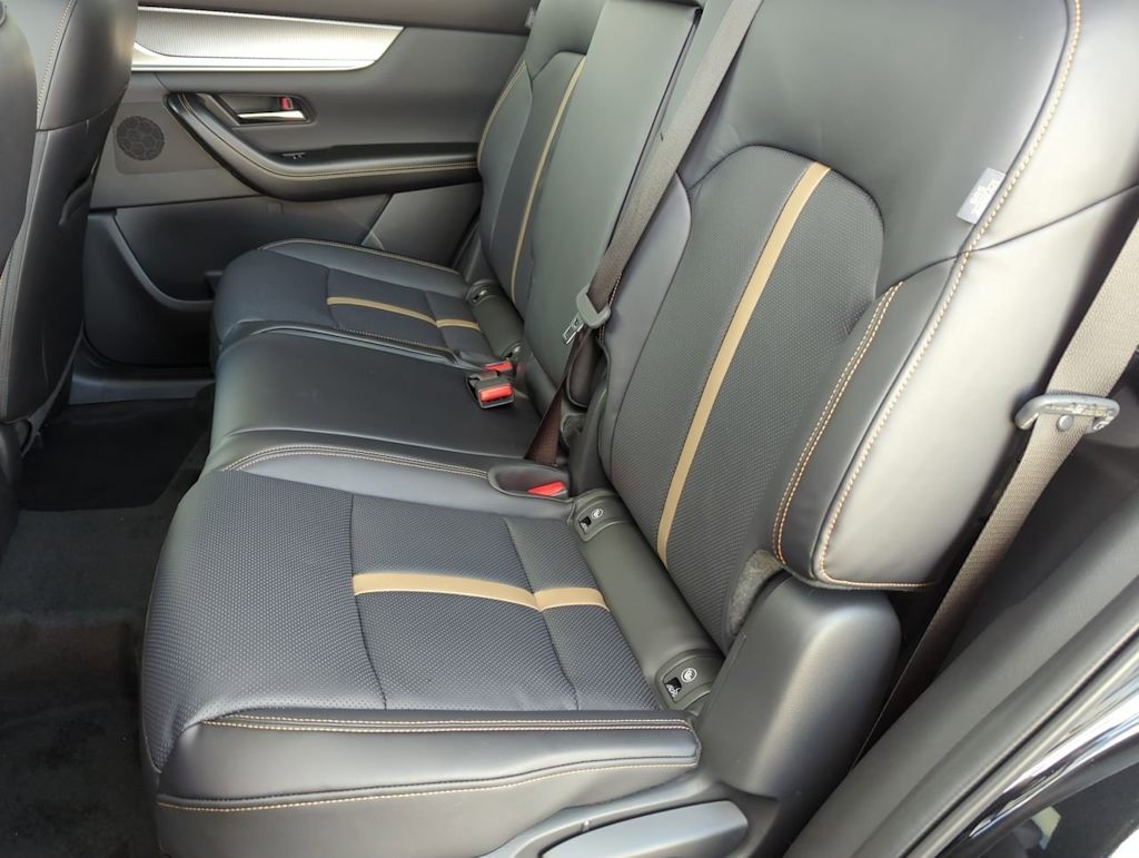 Thumbnail: 2025 Mazda CX-70 - 24